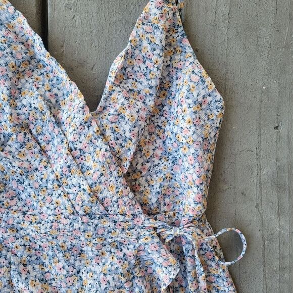 Princess Polly Blue Floral Romper Shorts Wrap Tie Waist Pastel 2US - Picture 2 of 5